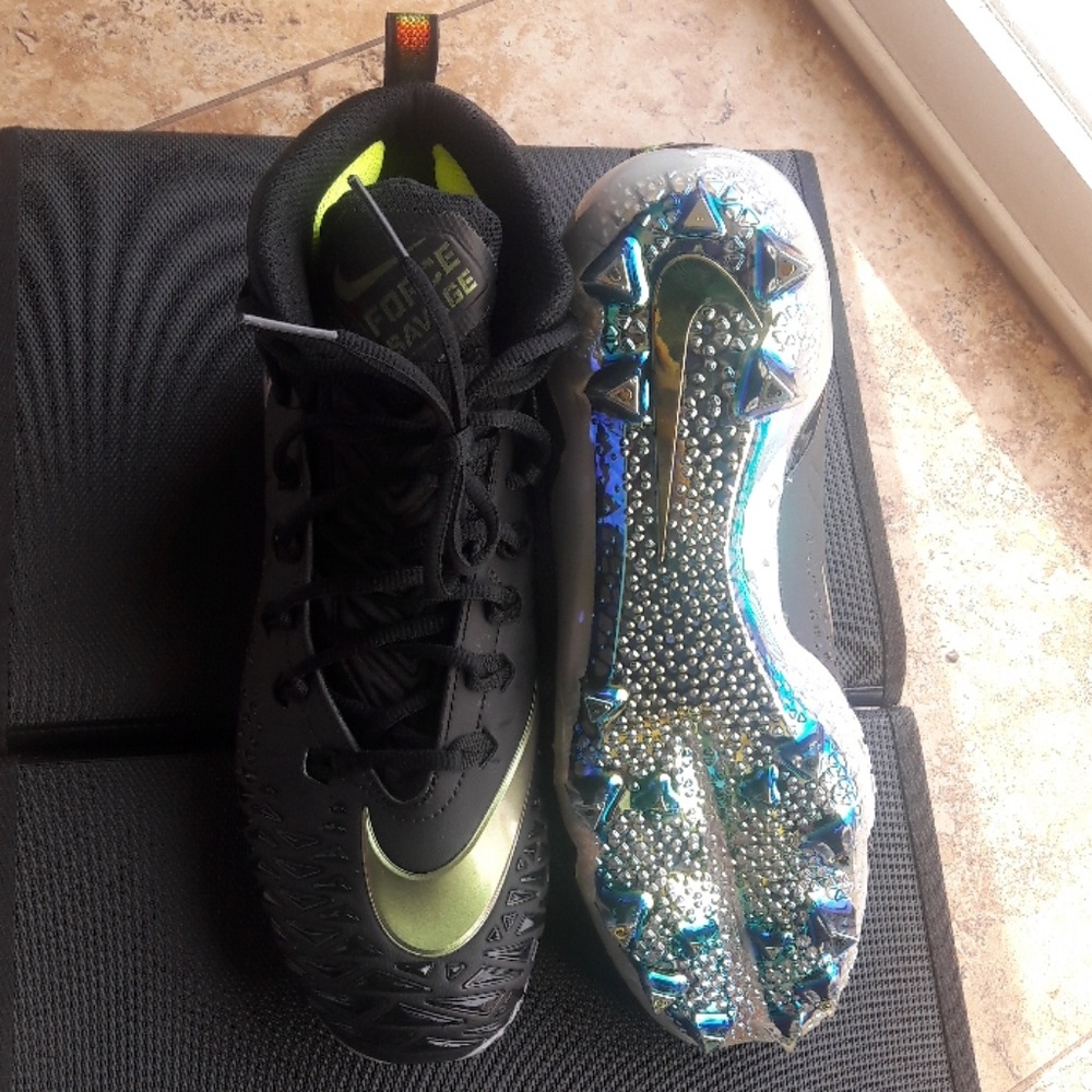 Cleat - Picture 2 of 8